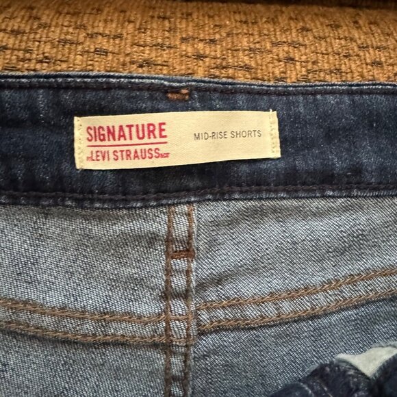 Levis Signature Shorts W27 Mid-Rise Dark Wash Denim Shorts - Picture 3 of 8